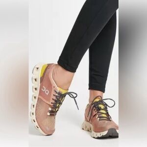 Women’s On Cloud 3 Mocha Sand Shoes Size 8.5, pre-owned